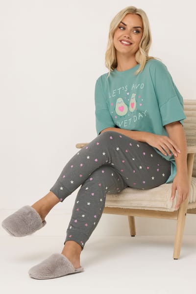 Yours Groene Lets Avo A Duvet Day Pyjamaset Met Omslagmanchetten Size 42-44