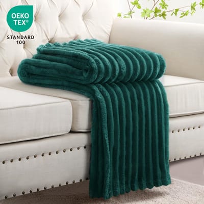 Dailygoods- Flanellen Deken 150 x 200 cm - Fleece Plaid - Zacht en Warm - Voor Bank en Bed - 300 g/m² - Lichtgroen