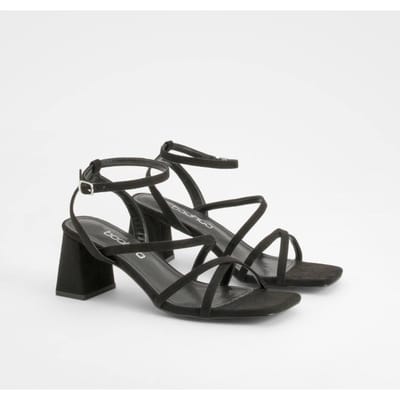 boohoo Dames Asymmetrische bandjes lage blockhakken | Zwart | Maat: 37