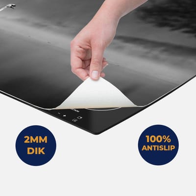 Chefcare Inductie Beschermer Zwaan op het Water tussen de Mist - Zwart Wit - 60x50 cm - Afdekplaat Inductie - Kookplaat Beschermer - Inductie Mat