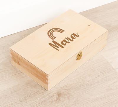 Houten kistje 'Mara' Regenboog - Tekenkist - Herinneringsdoos - Kraamcadeau - Knutseldoos - Memorybox - Baby - Geboorte
