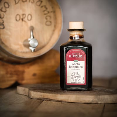 Balsamico Azijn Oro IGP - Aceto Balsamico Di Modena IGP Oro IGP - 250 ML - Ongekende smaakexplosie met een mooi evenwicht tussen zoet en zuur.