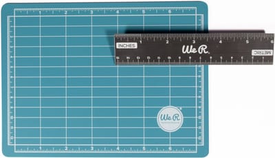 We R Makers crafters mini magnetic mat & ruler