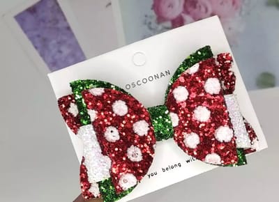 Akyol - haar clip - Stof - Kerst Strik - strik voor meisjes - leuke strik voor kerst - haarclip kerst - haarclip -kerststrik glitters - kerststrikjes - Decoratie - Kerstsfeer – kerst cadeau