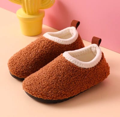 Kindersloffen van Baby-Slofje - Sloffen Kinderen - Pantoffels - Bruin - maat 24/25 - Anti slipzool - warme voeten