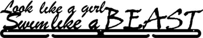 Look Like a Girl, Swim Like a Beast Medaillehanger zwarte coating - staal - (70cm breed) - Nederlands product - sportcadeau - medalhanger - medailles - muurdecoratie