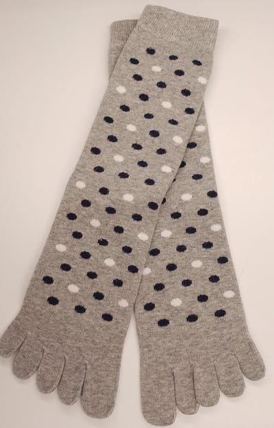 Bonnie Doon Teen Sokken met Stippen Grijs Gemeleerd Dames maat 36/42 - Toe Sock Dots - Gladde naden - Teensokken - 1 paar - Slippers - Quarters - Lengte net boven enkel -Stippen - Grey Melange - BP231001.236