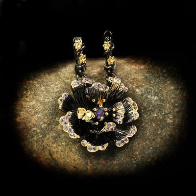 Nieuwe Retro Zonnebloem Oorbellen High End Bloemen Zirkoon Chinese Persoonlijkheid Goud Overdreven Zwart Goud Tweekleurige Oorbellen beige