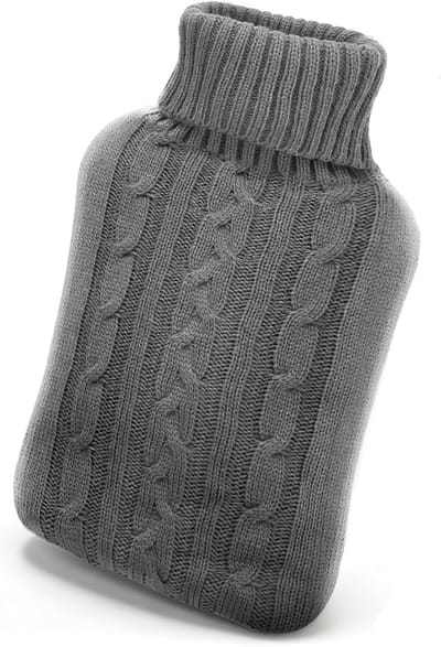 Grote 2L Warmwaterkruik met Zachte Gebreide Hoes van Natuurlijk Rubber voor Kinderen en Volwassenen, Ideaal voor Pijnverlichting en Warmtecomfort