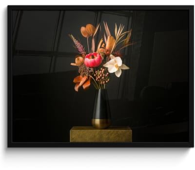 Poster in lijst - Fotolijst 70x50 cm - Posters - Boeket - Oranje - Gouden - vaas - Posterlijst zwart - Decoratie - Wanddecoratie woonkamer - Muurdecoratie slaapkamer