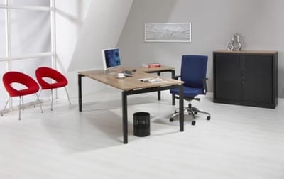 Hoogte verstelbaar hoekbureau Kubus breed 180CM diep 160CM bladkleur Beuken framekleur Aluminium (RAL9006) wingzijde Links