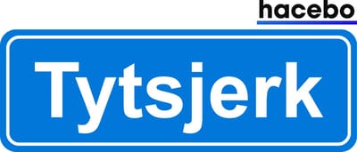 Hacebo - Plaatsnaam Sticker - 29x10 CM - Tytsjerk sticker - Verkeersborden sticker - grappige cadeaus - Tytsjerk