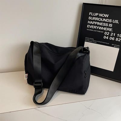 Nylon Tas Eenvoudig Casual en Grote Capaciteit Nieuwe Schoudertas Lichtgewicht Crossbody Tas Kan Trolleykoffer Zijn black