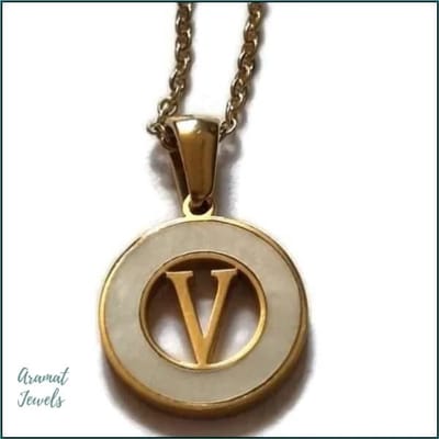 Aramat Jewels | Halskettingen | Initiaal Ketting Goudkleur met Schelp Inlay 45cm - Personaliseerbaar | G | |1,5mm | Staal | Volwassenen | Verkleurd niet