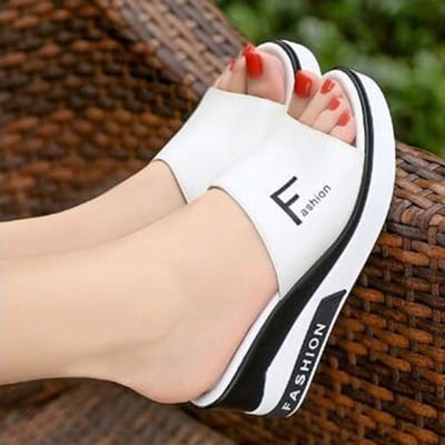 Zomer Buiten Dames Wedges Pantoffels Slip-On Schoenen Vrouw Platte Peep Toe Ademende Zachte Platform Leren Sandalen Platform Schoenen 36 white