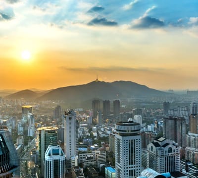 Panoramische skyline van Beijing bij zonsondergang - Fotobehang (in banen) - 250 x 260 cm