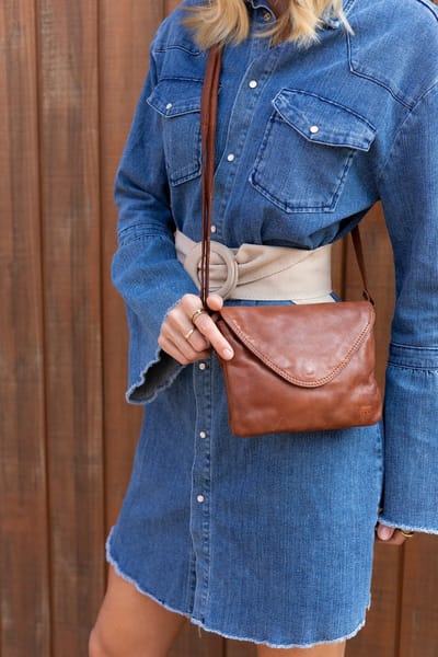 Bear Design Crossbodytas Cow Lavato Leer - cognac