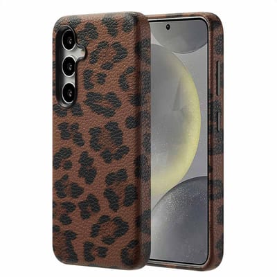 Selencia Hoesje - Geschikt voor Samsung Galaxy S24 - Sabi Backcover panterprint met Magnetische Ring - Mocha Brown