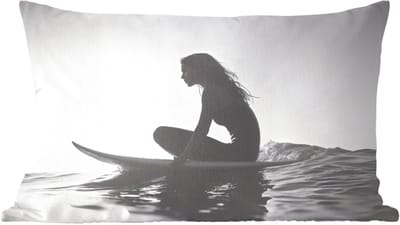 Sierkussens - Kussentjes Woonkamer - 60x40 cm - Silhouet - Vrouw - Surfplank - Water