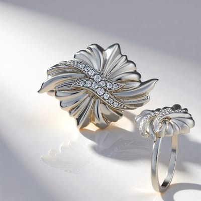 Cavill - Zilveren ring met zirkon 0 162 ct - 925 Sterling zilver platina verguld - Bloemmotief - Elegante damesring MONOSONO collectie