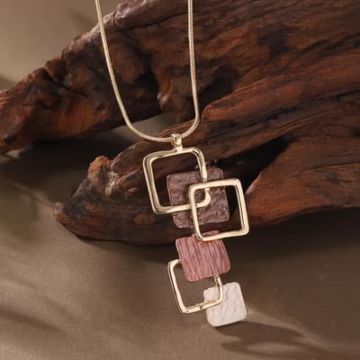 My Sweet Romance® Damesketting – Gold & Mocha – Goudkleurig met Bruine Emaille Details.
