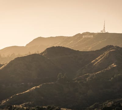 Zonsondergang achter de Hollywood Hills bij Los Angeles - Fotobehang (in banen) - 250 x 260 cm