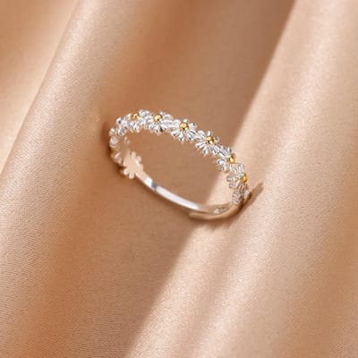 Bagues Marguerites Vintage Pour Femmes Acier Inoxydable Mignon Anneau Fleur Ouvert Réglable Manchette Anneaux de Mariage Fiançailles Bijoux Féminins beige