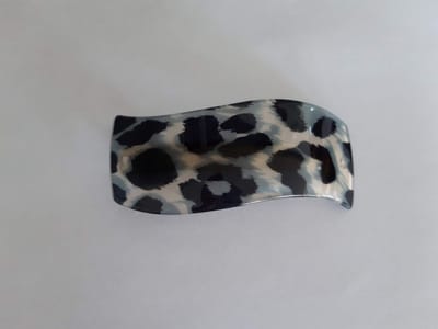 Le Sjalerie Haarspeld Zwart / Grijs dierenprint Speld Dames Haarmode accessoire