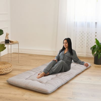 Futon Matras - Tatami Mat - Japans Vloermatras - Draagbaar en Oprolbaar Futon Matras -Comfortabele Slaapmatras - Futon Bed - Japanse Futon - Eenpersoons Futon Matras 100x200