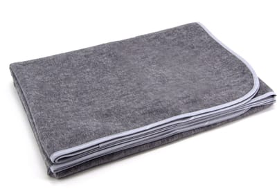 sleepling 150 x 200 cm plaid | knuffel- en sofadeken | van katoenmix | Made in Germany | wasbaar op 30 graden | lichtgrijs-donkergrijs