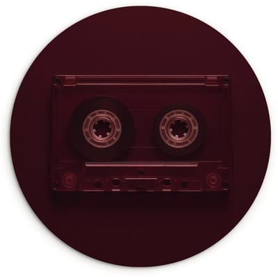 WallCircle® Wandcirkel 120x120 cm - Muurcirkel Cassetteband - Bordeaux - Vintage - Muurdecoratie woonkamer - Wanddecoratie slaapkamer - Kamer decoratie accessoires - Ronde schilderijen XXL