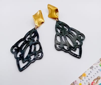 Jeannette-Creatief® - Resin - Resin Ruit Groot Zwart Gold - Statement Oorbellen - Oorstekers - RVS Goud - Dames Oorbellen - Oorhangers - Oorbellen - Sieraden