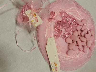 10 stuks tule roze met papflesbedeltje kaartje en chocoladebonen uitdeelcadeau geboorte babyshower DIY