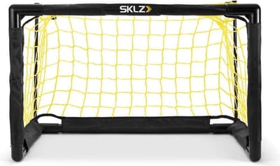 SKLZ Pro Mini Soccer Voetbal Goal - Voetbaldoel - Inclusief zachte foam voetbal - Indoor Voetbaltraining - 56 x 39 cm - Alle leeftijden - Zwart / Geel