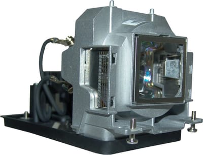 Beamerlamp geschikt voor de TOSHIBA TDP TW300 beamer, lamp code TLPLW6. Bevat originele P-VIP lamp, prestaties gelijk aan origineel.