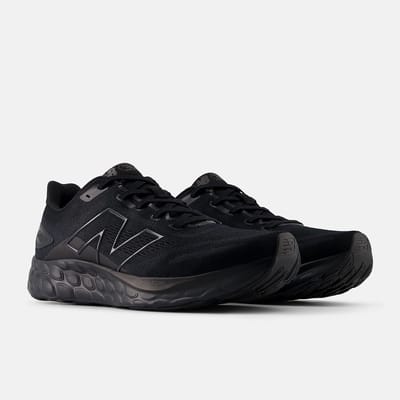 New Balance W880T13 - Vrouwen - Sportschoen - Zwart - Maat 37.5