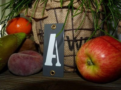 Emaille huisnummer grijs 4x10 letter 'A'