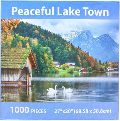 Puzzle Mate – Peaceful Lake Town – Legpuzzel 1000 stukjes - 68,6 × 50,8 cm - 14+