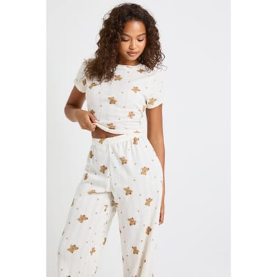 boohoo Dames Pointelle Bear Print Baby T-Shirt en Pyjama Set met wijde pijpen | Creme | Maat: 34