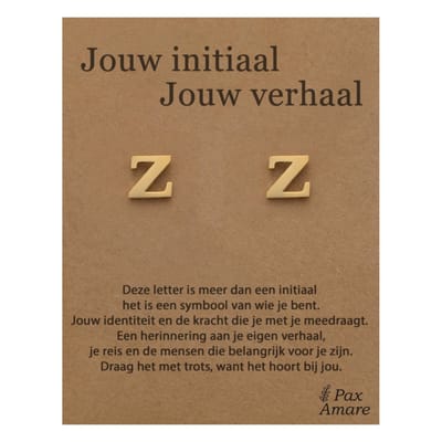 Letter Z Oorbellen op Cadeau Kaartje - Jouw initiaal, jouw verhaal - Goudkleurig Stainless Steel - 7mm Initiaal Oorknopjes- Pax Amare