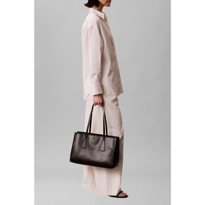 Calvin Klein Medium Work Tote Bag Black/antique Light Gold Taglia: OS | Borse a mano Outlet | Donna | Giallo