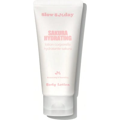 SlowSunday Sakura Hydraterende Bodylotion, Met Meerdere Plantaardige Oliën, Hydraterend & Vochtinbrengend, Kalmerend Voor De Huid, Diepe Voeding, Geschikt Voor Zomer & Herfst, Y2K, Ideaal Voor Feestjes, Terug Naar School