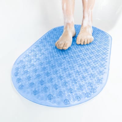 Ovale badmat antislip douchemat 68 x 38 cm machinewasbaar zacht op de voeten helder en duurzaam met zuignappen en afvoergaten .