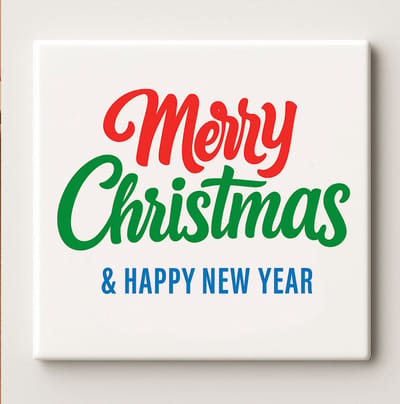 Merry Christmas & Gelukkig Nieuwjaar Keramische Tegel – Feestelijke Kerst en Nieuwjaar Quote Wanddecoratie – Seizoens Woondecoratie – 15 × 15 cm