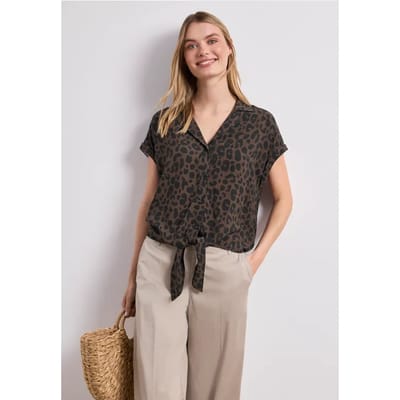 Blouse met overhangende schouders en bowlingkraag