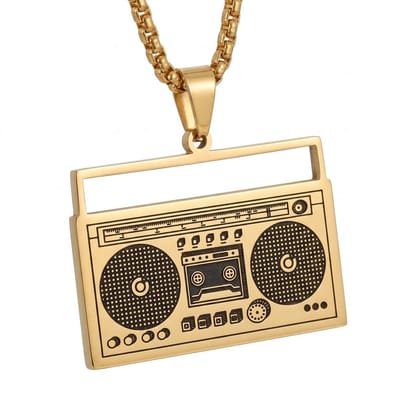 Goudkleurige ketting met retro radiohanger – stoere ketting voor heren – metalen boombox hanger in oldschool stijl