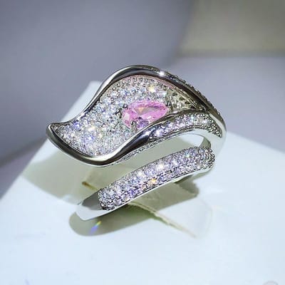 Nieuwe Mode Micro-ingezette Diamanten Bladring Voor Dames koper Luxe Witte Zirkoon Trouw Banket Cocktail Bal Ring resizable gray