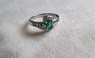 Gemstones-silver ring 19 mm 925-sterling zilver met groene zirkonia