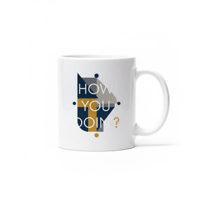 Moderne Grappige Koffiemok 330ml – “How You Doin’?” – Trendy Humoristisch Cadeau voor Vrienden & Collega’s