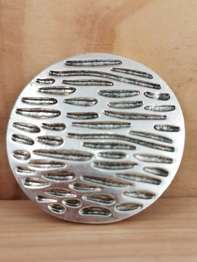 Magneet - broche - Design - metal mesh - Rond - Antiek zilver kleur - Ø 4 cm - Praktisch en stijlvolle oplossing om - omslagdoek - sjaal - vest - sluiten zonder gaatjes of beschadigingen te veroorzaken.